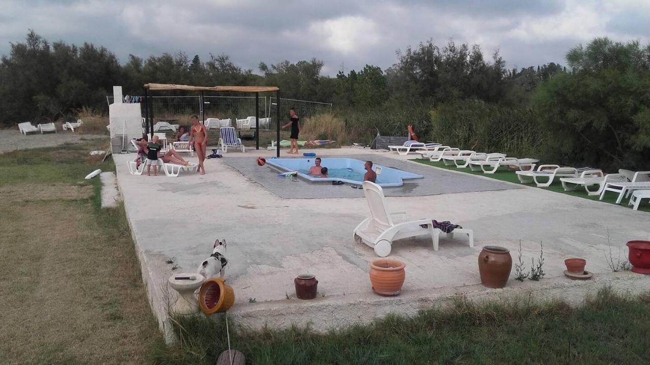 Plages De Camargue Et Logement Dans Un Site Calme De Reve Arles Exterior foto
